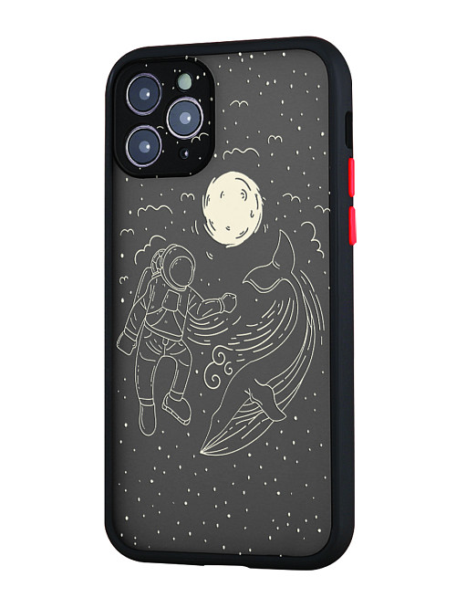 Противоударный чехол для Apple iPhone 11 Pro "Космонавт и кит"