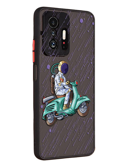 Противоударный чехол для Xiaomi 11T Космонавт на скутере